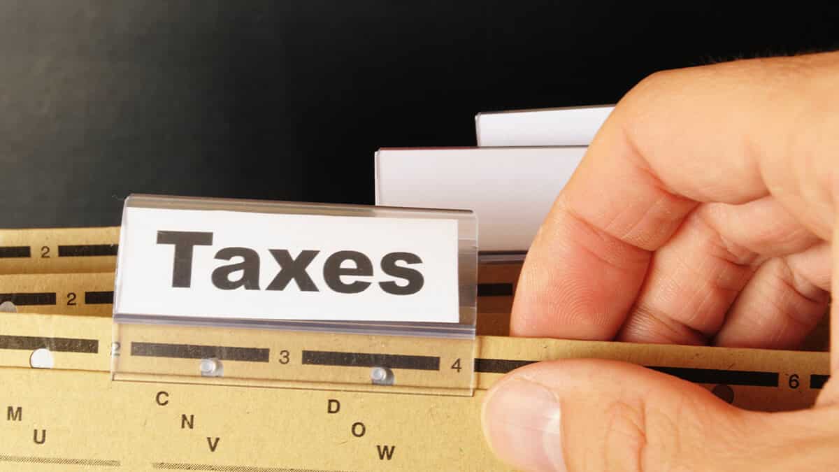 Division 296 super tax explained (including calculator)